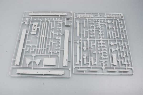 TRUMPETER 01540 Geschutzwagen IV Tiger Grille 21 cm Msr 18/1 (sf) - 1:35