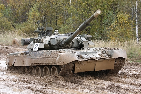 Trumpeter 09525 Russian T-80U MBT - 1:35