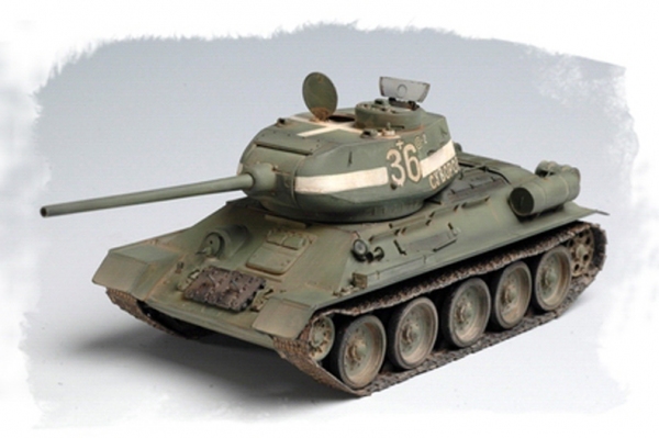 HOBBY BOSS 84809 Russian T-34/85 (model 1944 angle-jointed turret) Tank - 1:48